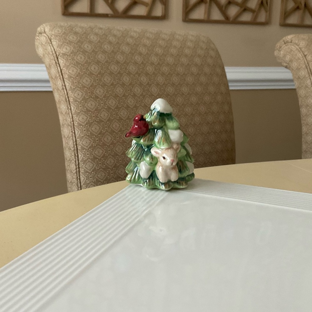 Beautiful Winter Tree With Bunny & Cardinal Platter Decoration
